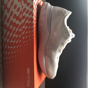 Nike Renew Run